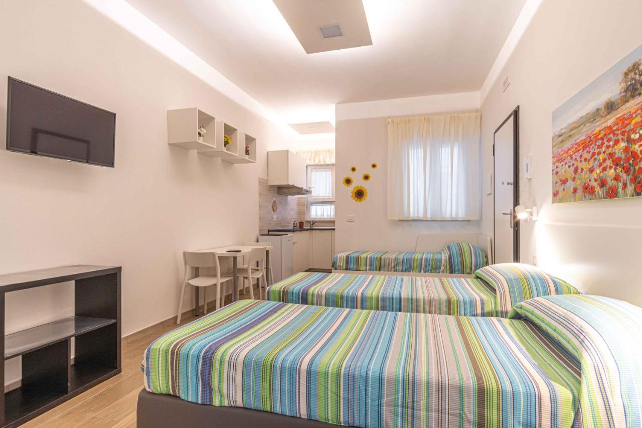 Seven Notes Guest House Бари Екстериор снимка