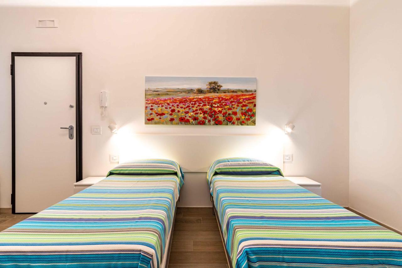 Seven Notes Guest House Бари Екстериор снимка