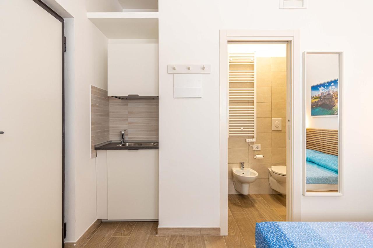 Seven Notes Guest House Бари Екстериор снимка