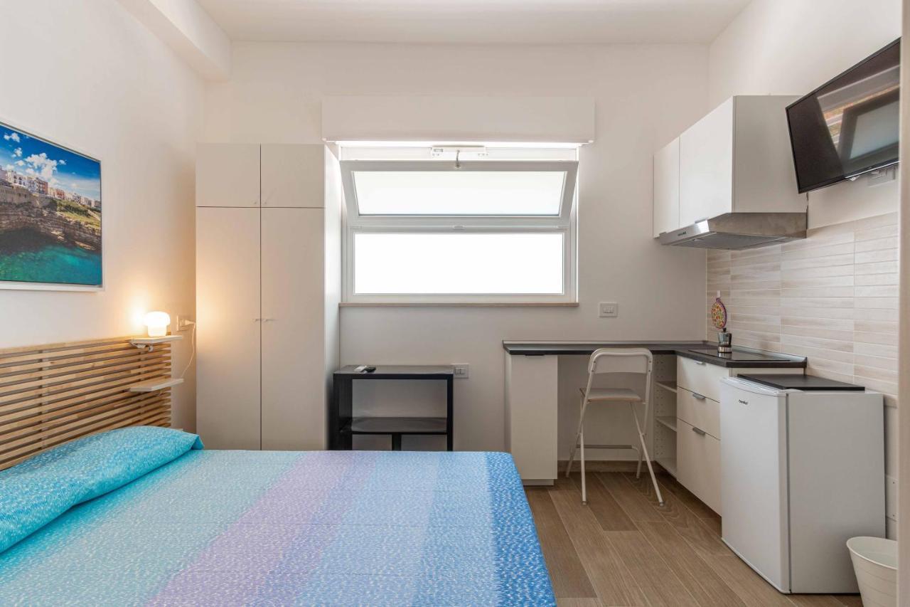 Seven Notes Guest House Бари Екстериор снимка
